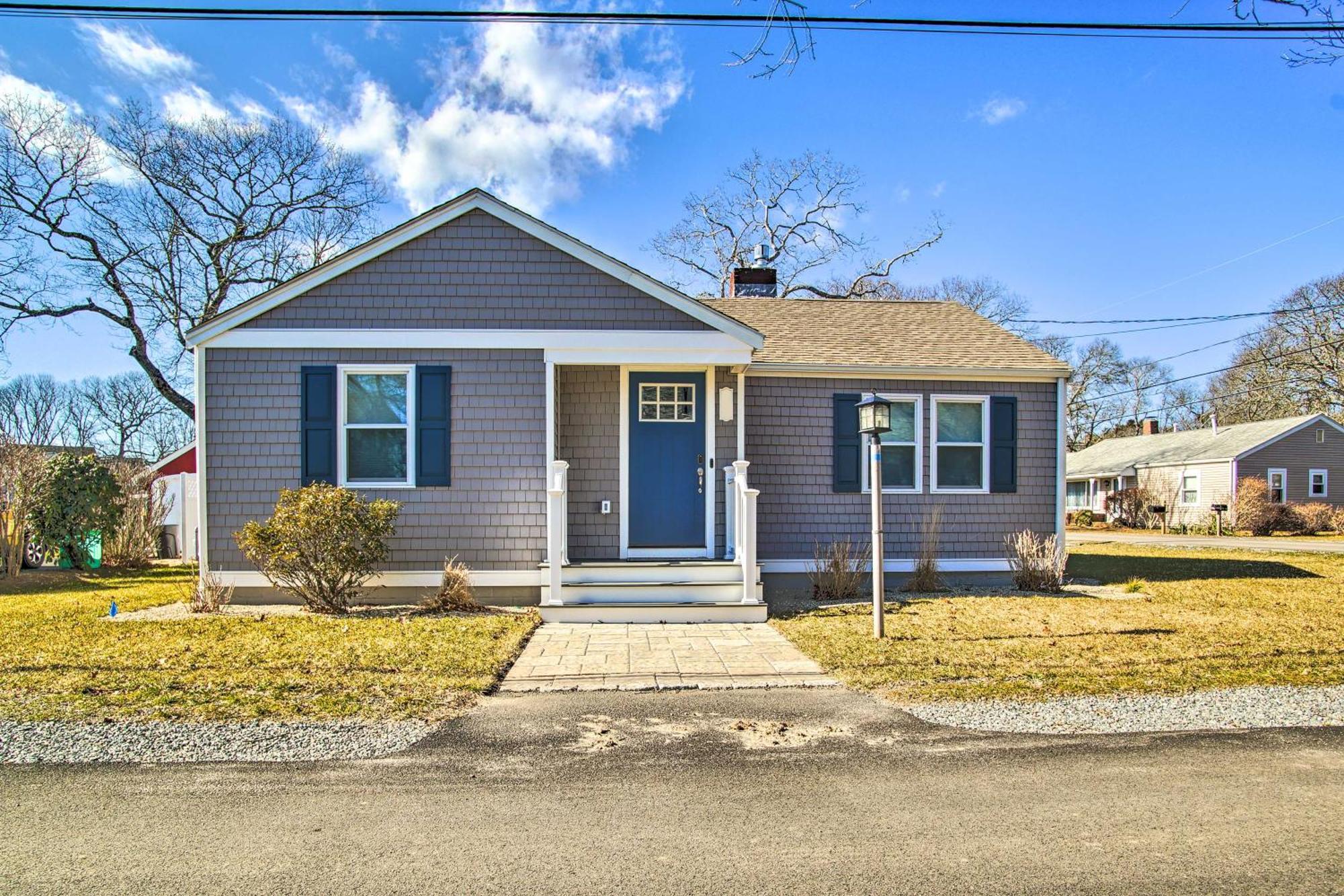 Updated Buzzards Bay Beach Cottage Walk To Shore! Борн Екстериор снимка