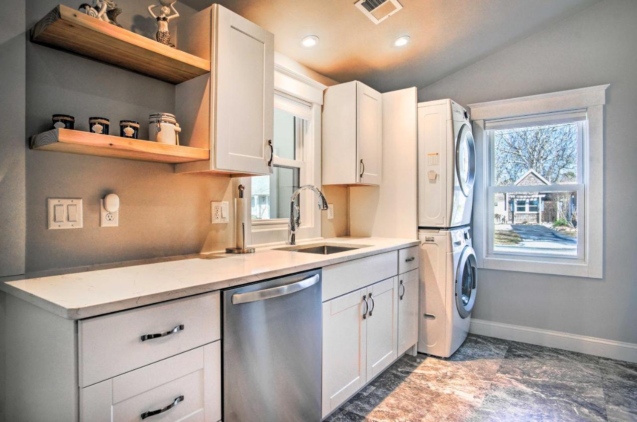 Updated Buzzards Bay Beach Cottage Walk To Shore! Борн Екстериор снимка