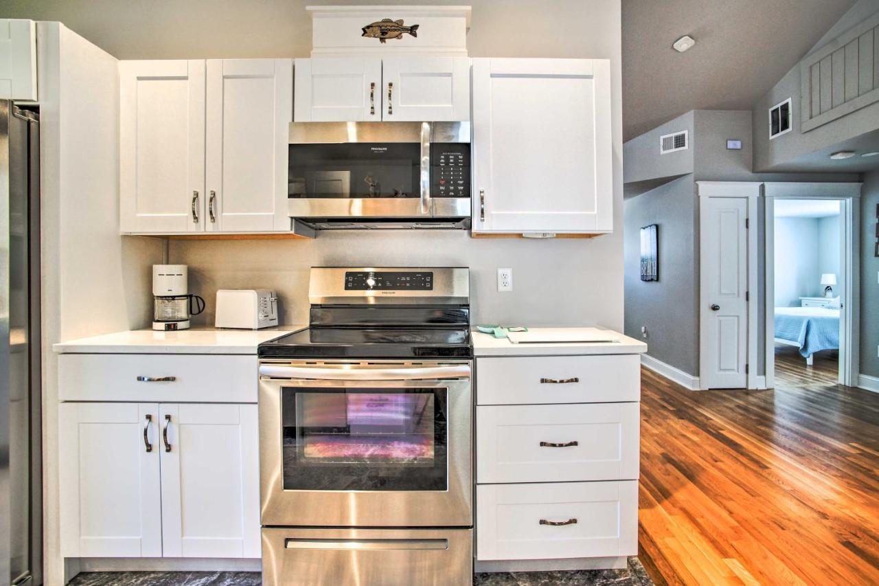 Updated Buzzards Bay Beach Cottage Walk To Shore! Борн Екстериор снимка