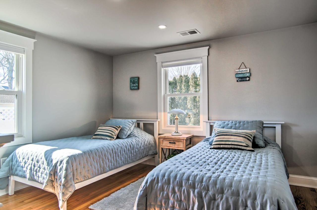 Updated Buzzards Bay Beach Cottage Walk To Shore! Борн Екстериор снимка