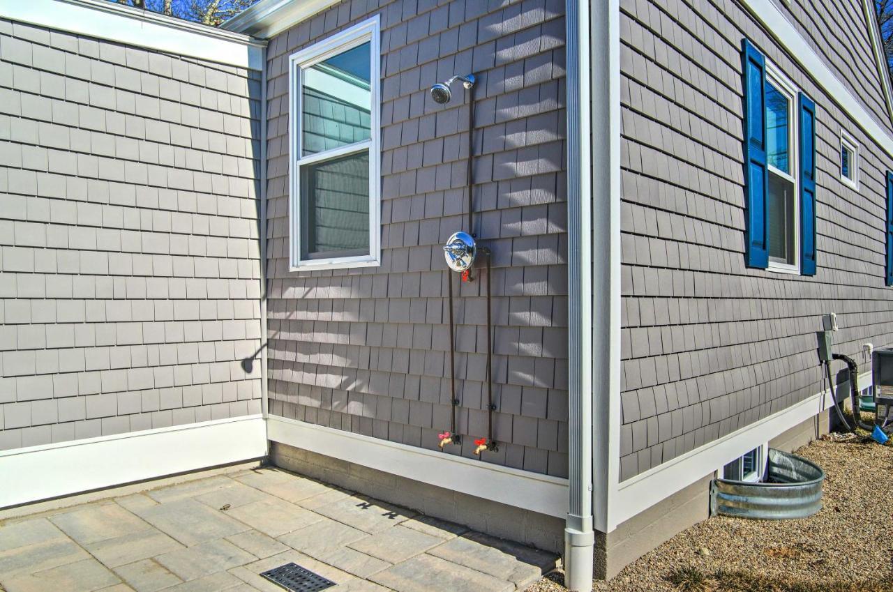 Updated Buzzards Bay Beach Cottage Walk To Shore! Борн Екстериор снимка