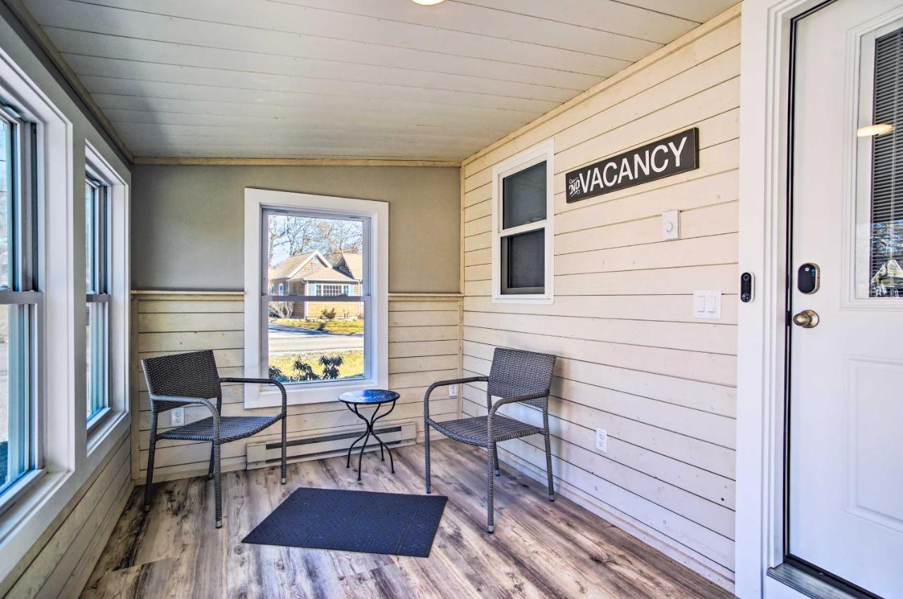 Updated Buzzards Bay Beach Cottage Walk To Shore! Борн Екстериор снимка